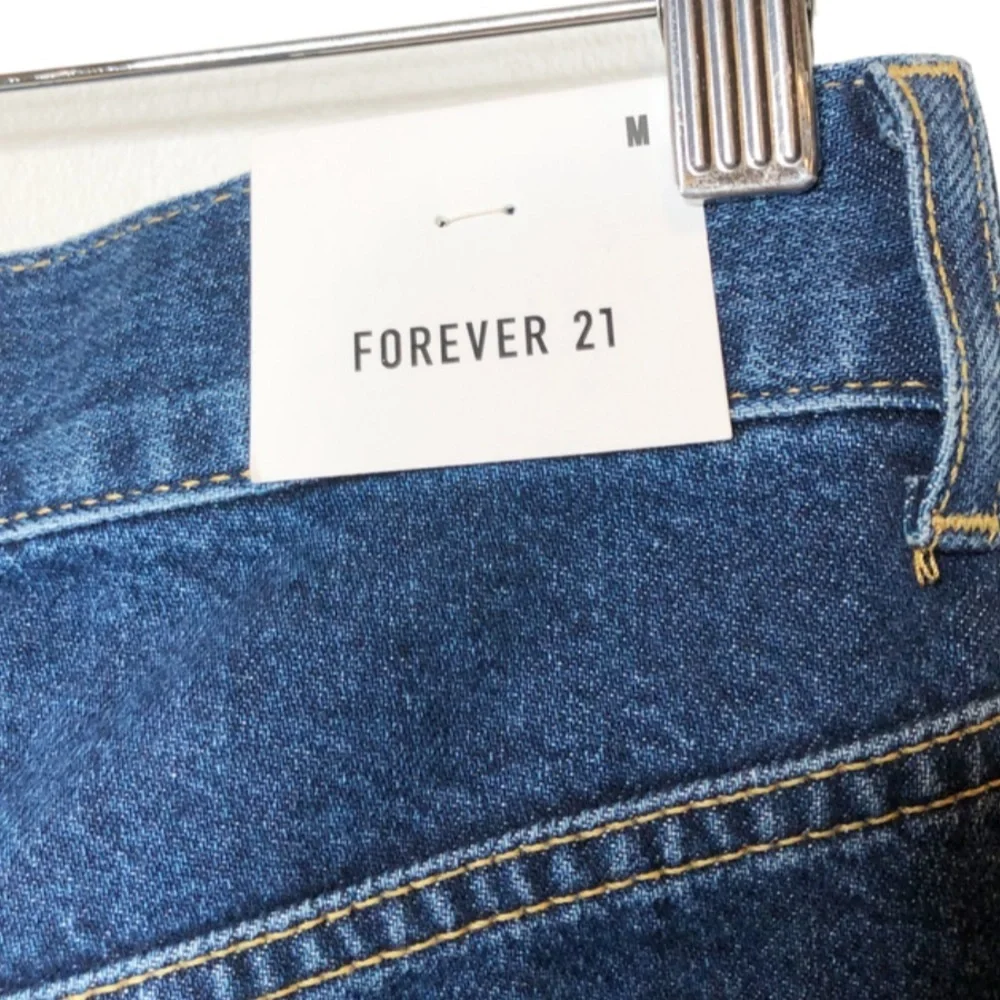 NWT Forever 21 Dark Wash Denim Mini Skirt Button Fly Size Medium‎